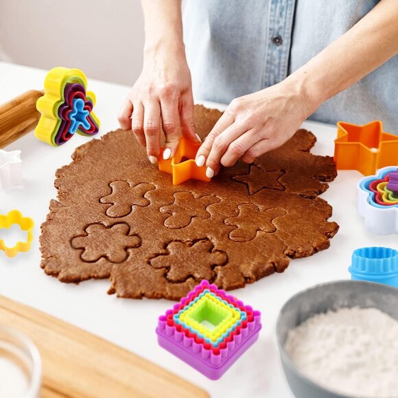 32 PCS Cookie Cutter Set, Biscuit Cutter Set, Multi-size Sandwich Fondant Cake F - Picture 2 of 8